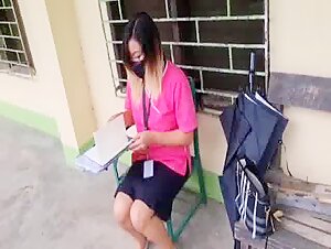 Pinay teacher sinundo sa university kinantot ni Pogi - Pinay Lovers Ph