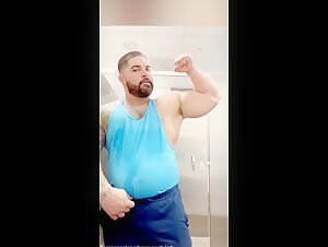 beefymuscle.com - Erotic muscleflexing